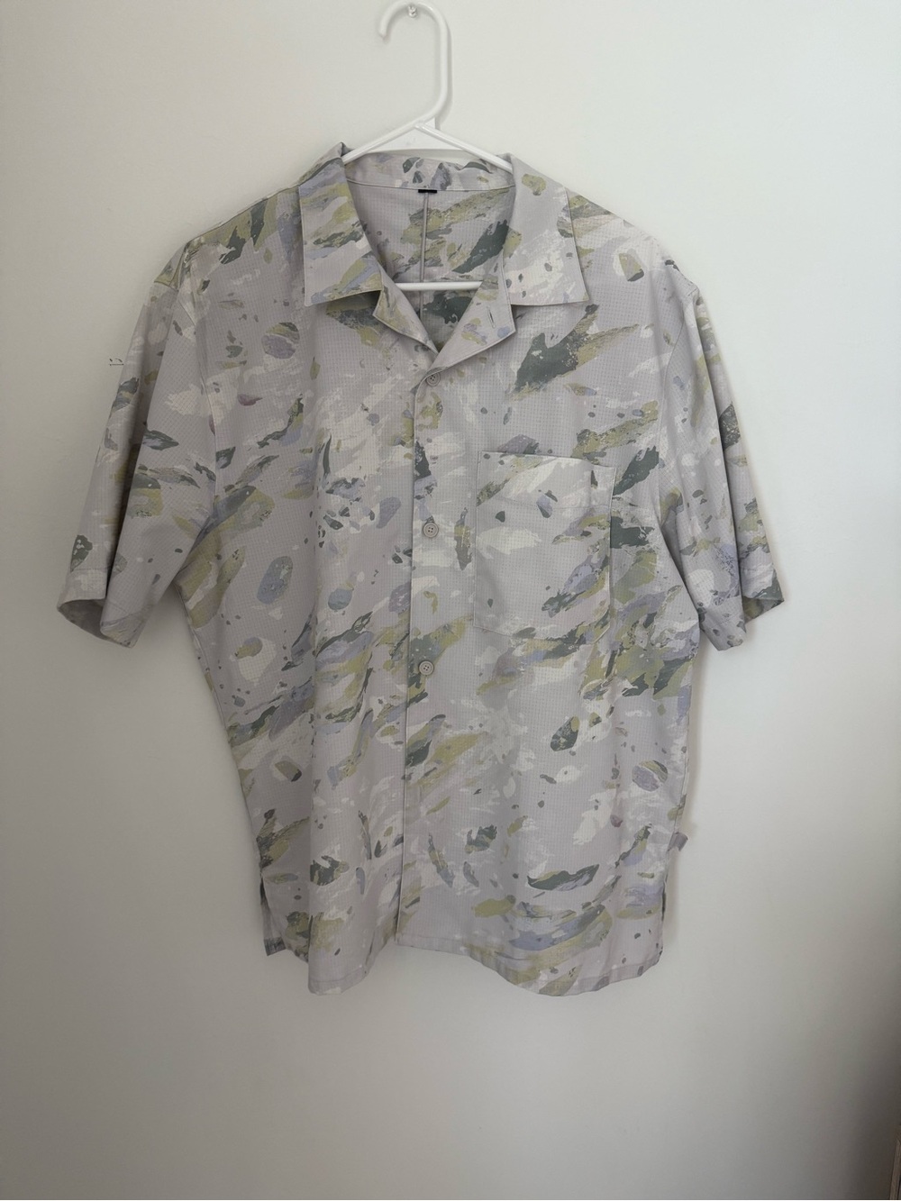 Lululemon Airing Easy Camp Collar Shirt Button Down VBFY Mens L
